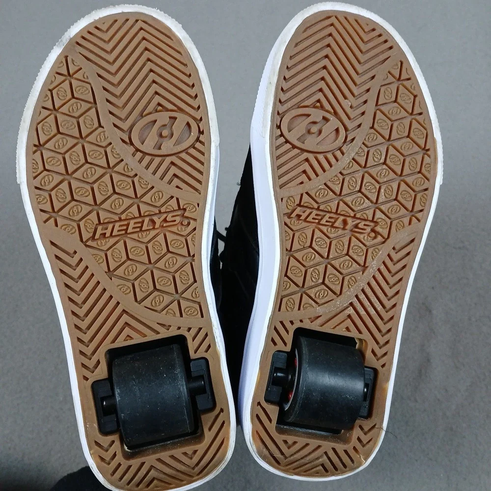 Heelys Racer 20 Size 13C HE100763 with Box Tools Covers‎ & Instructions Black